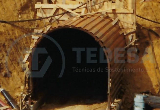 Chapa enfilaje en túnel